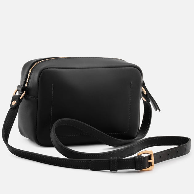 バッグ calee STUDS LEATHER BODY BAG CALEE - 【残り一点】Studs Leather Body Bag | ACRMTSM ONLINE STORE