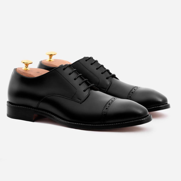 Cap shop toe derby