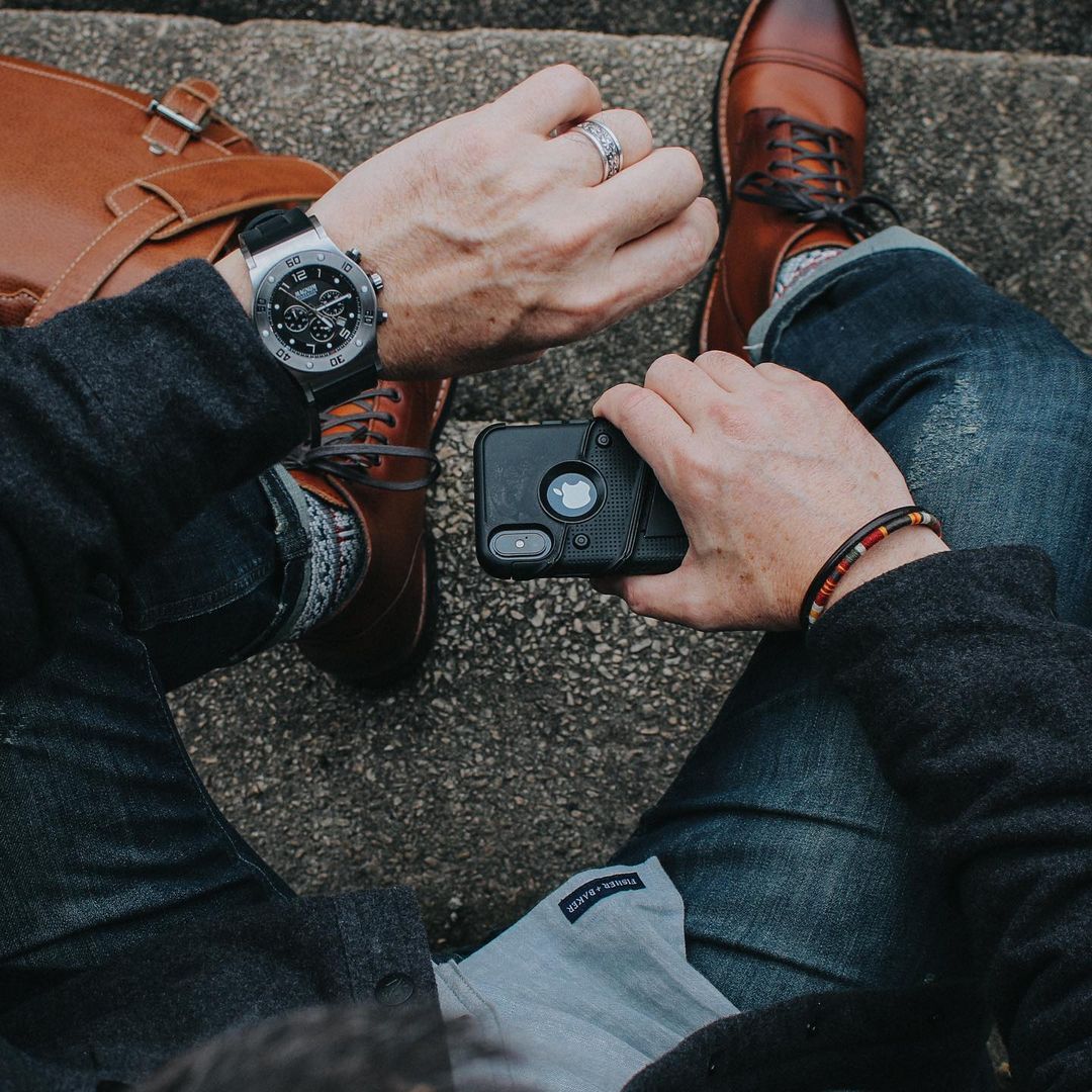 Why wear a wristwatch?