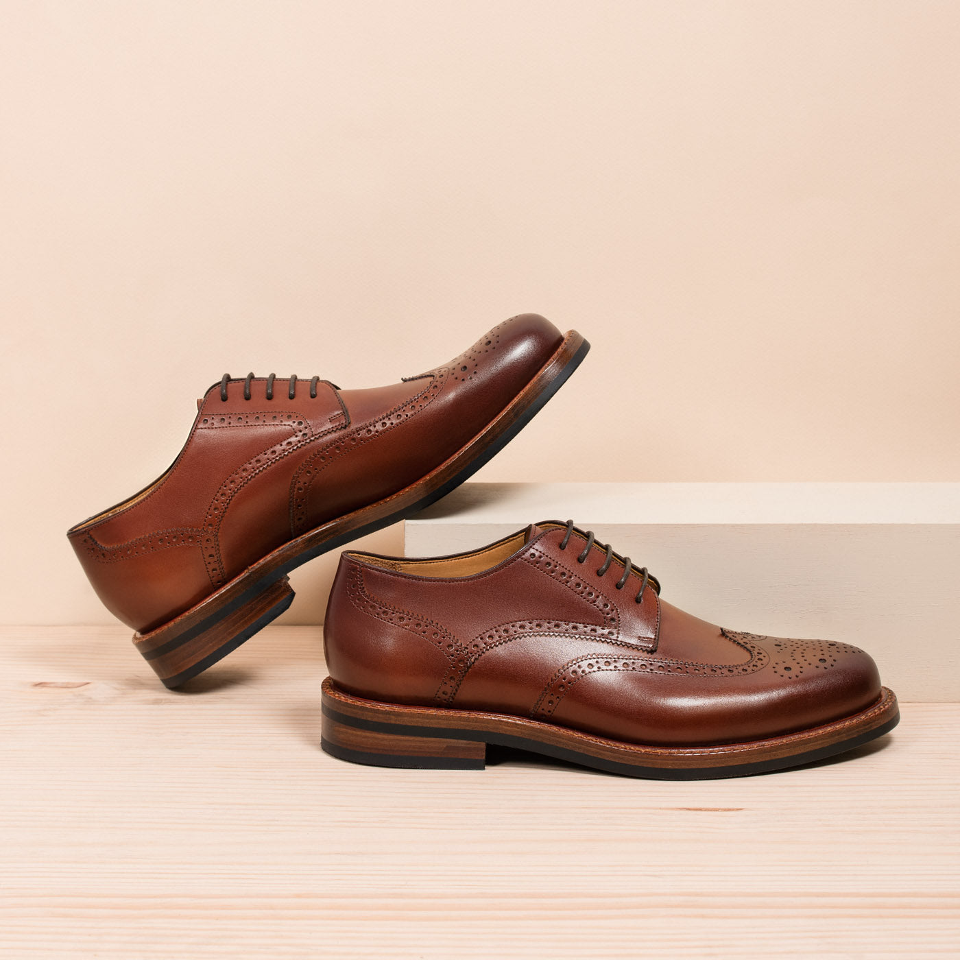 Kent Wingtips - Men display picture 3
