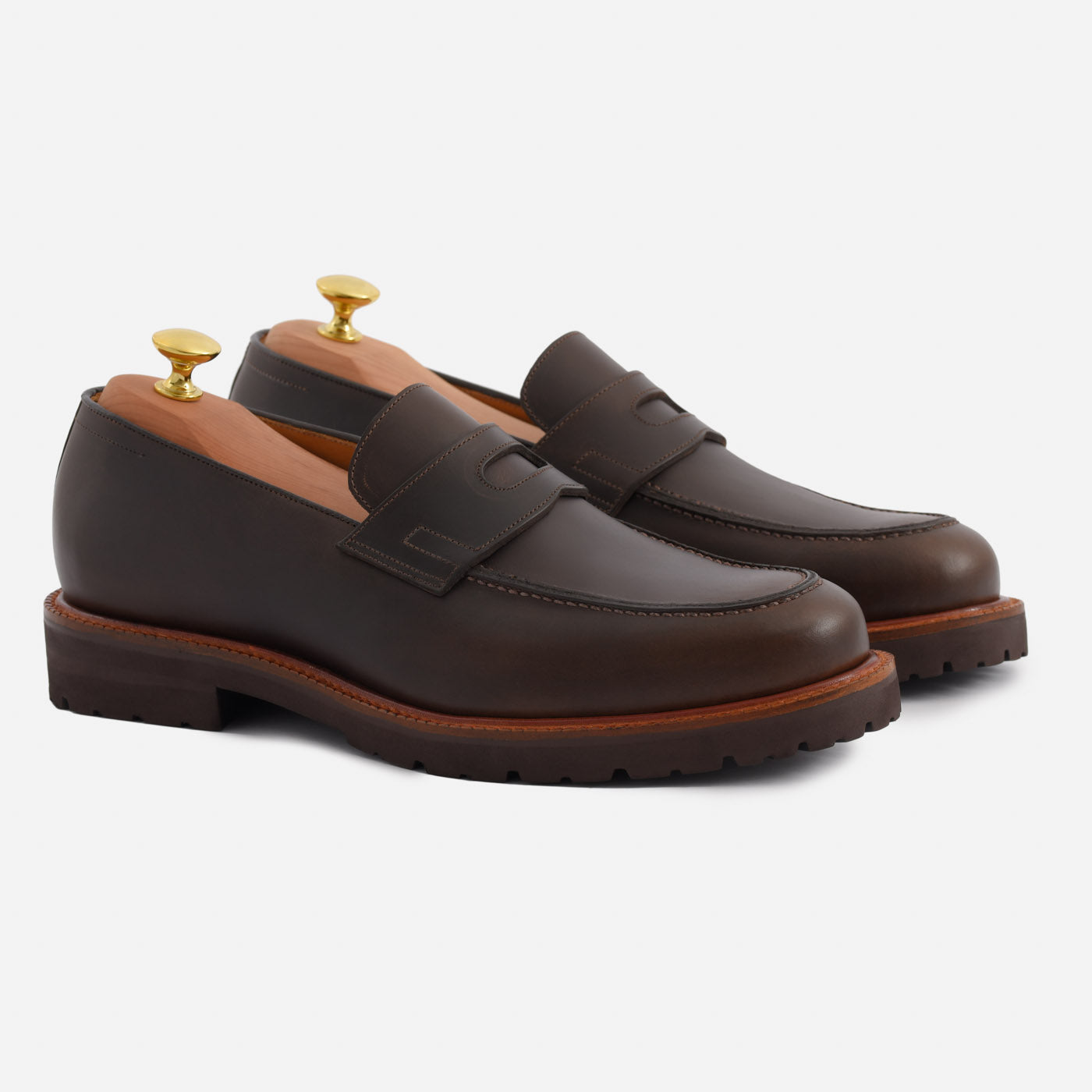 Durable loafers top