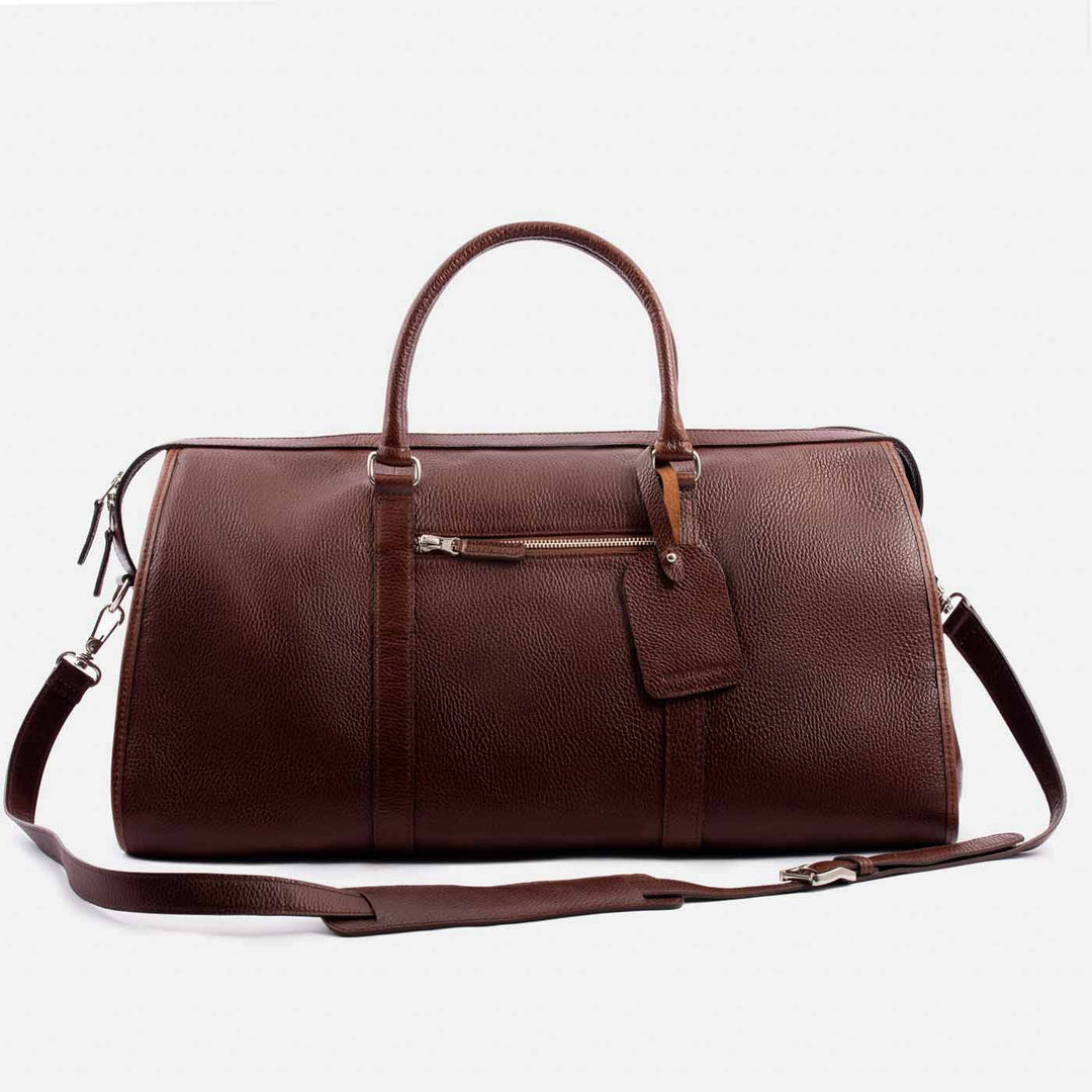 Best leather weekender bag for men.